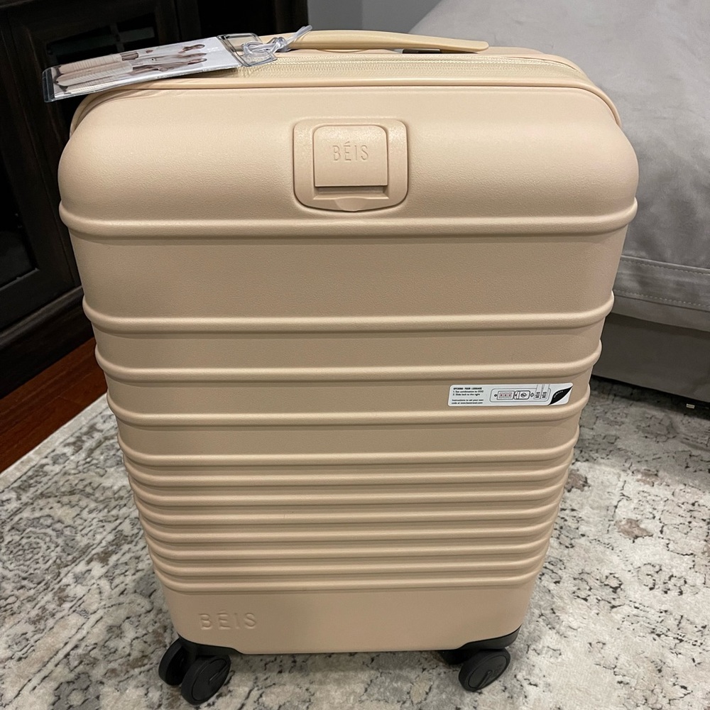 NWT BEIS Carry On Roller